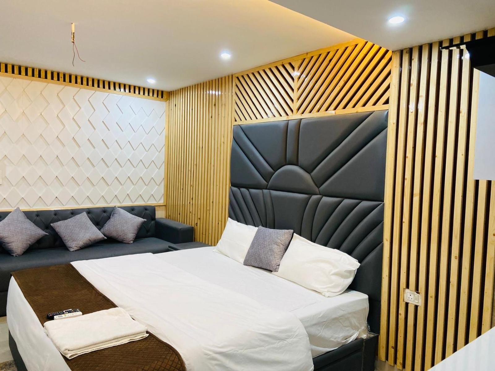 Bob Adventures Hotel Dehradun Bagian luar foto