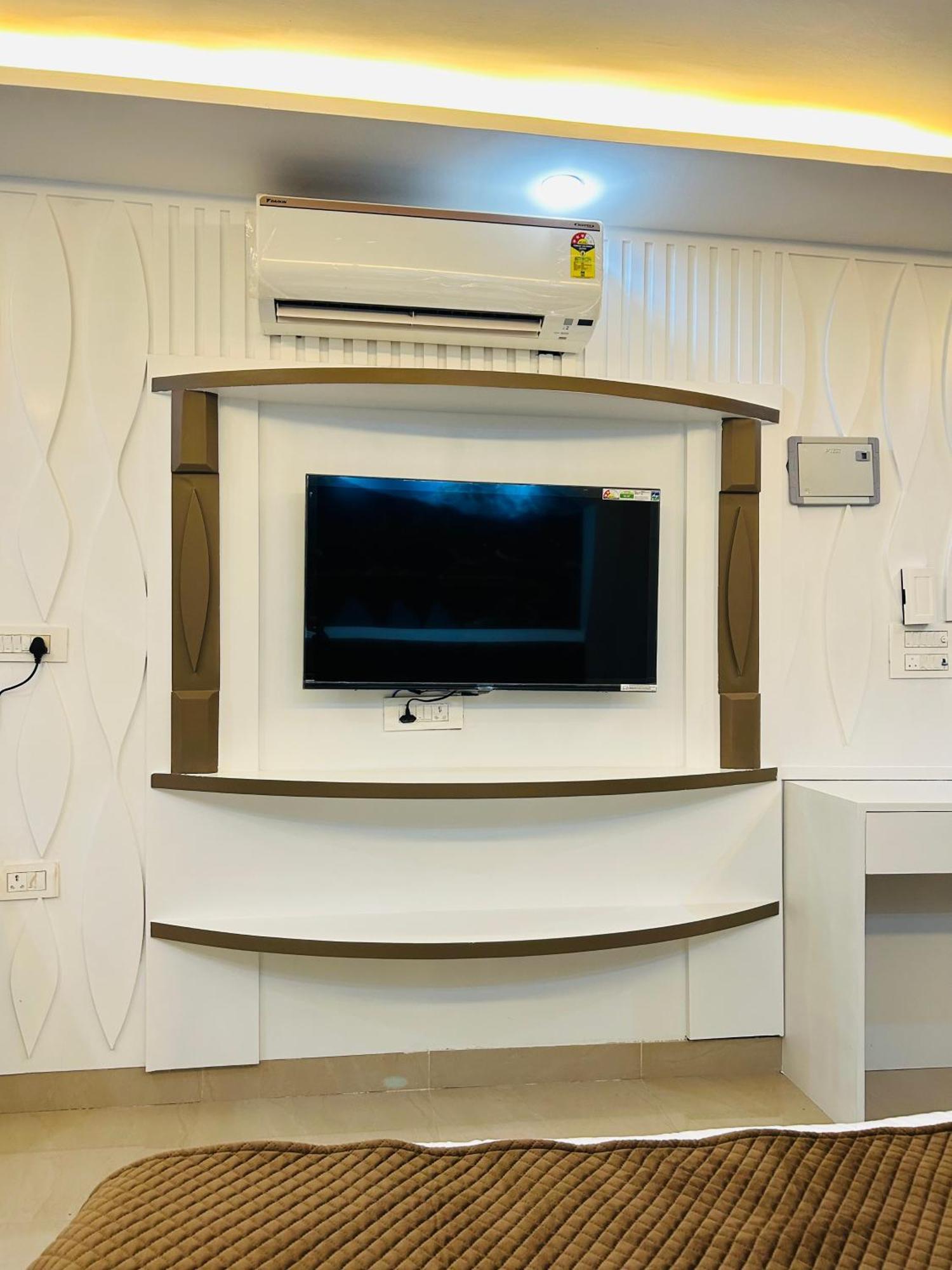 Bob Adventures Hotel Dehradun Bagian luar foto