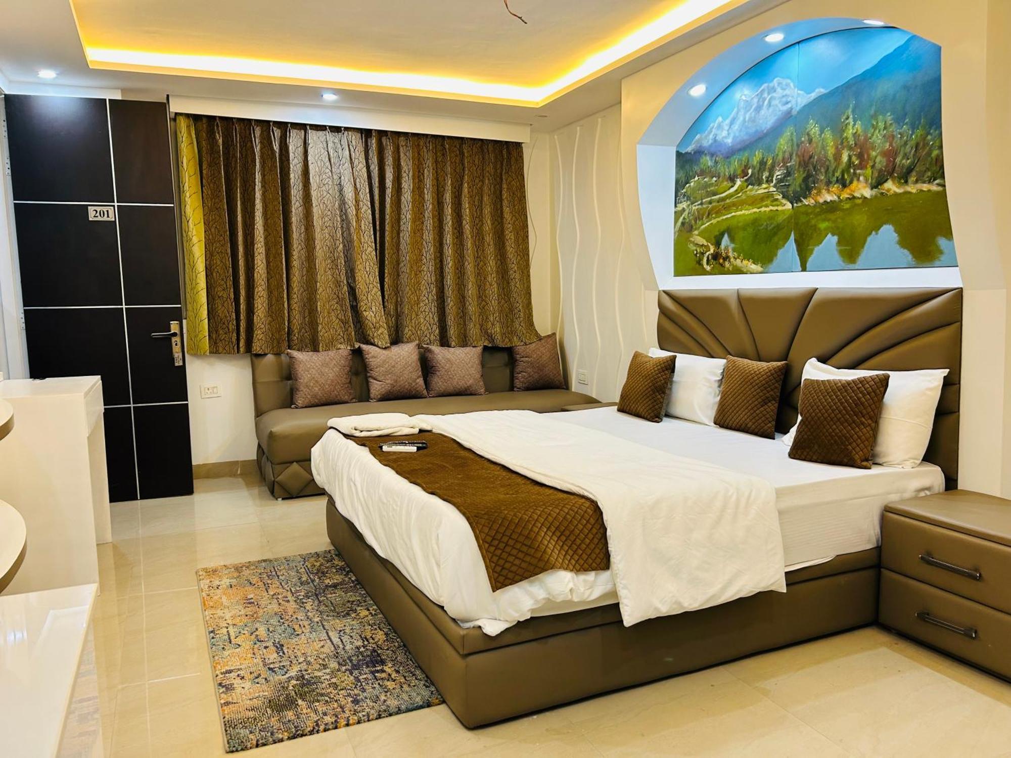Bob Adventures Hotel Dehradun Bagian luar foto